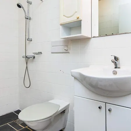 4 Person In Romo-by Traum *